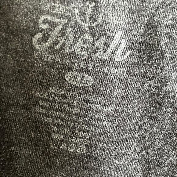 Fresh Clean Threads Charcoal Gray V-Neck T-Shirt Men’s XL Soft Cotton Blend - Picture 3 of 3